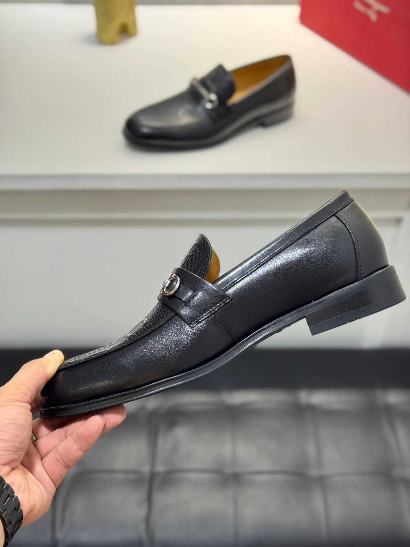 Men's shoes 💰460 Ferragamo [Ferragamo] top imported suit men's shoes 💯Original copy of the official website, product materials: selected imported embossed calfskin + luxury hardware buckle accessories ~ imported water-dyed cow 🐂 leather lining. Strong three-dimensional visual effect, original combination outsole, multiple colors available😘 Size: 39-44 (38.45.46.47 customized YS)